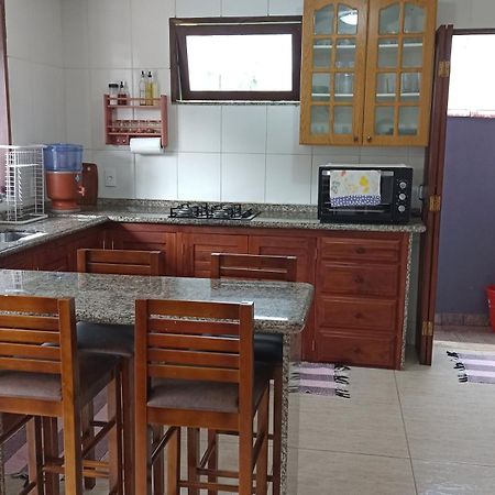 Casa Roxa Com Piscina Em Condominio Araquari Værelse billede